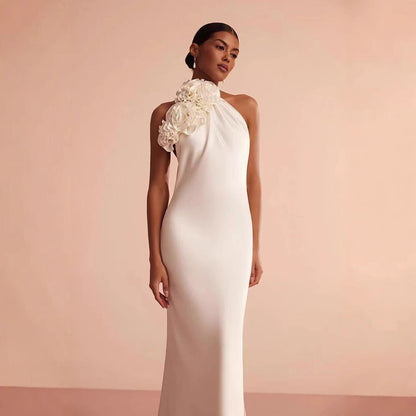 Elegante Vestido Halter con Espalda