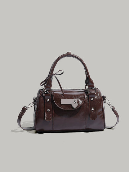 Bolso con lazo de corazón