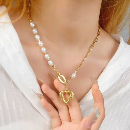Collar de perlas con cadena apilada