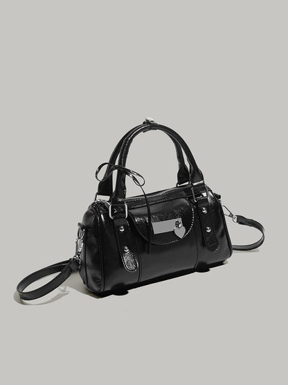 Bolso con lazo de corazón