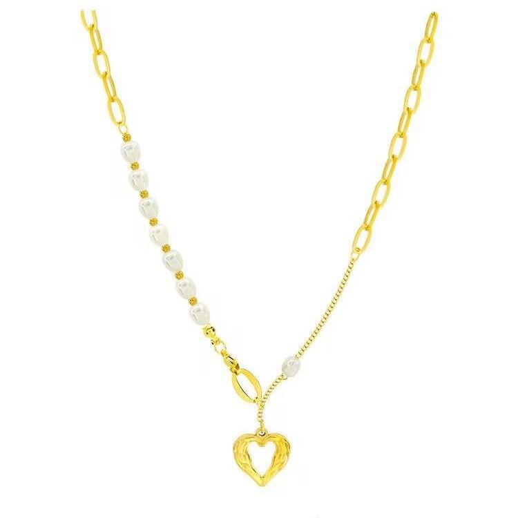 Collar de perlas con cadena apilada