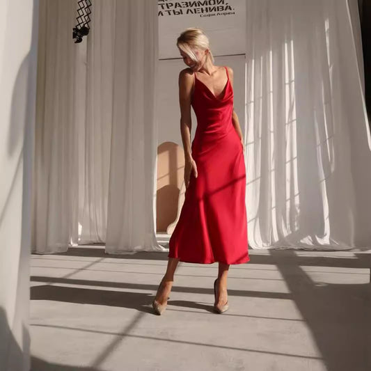 Vestido a la cadera con tirantes