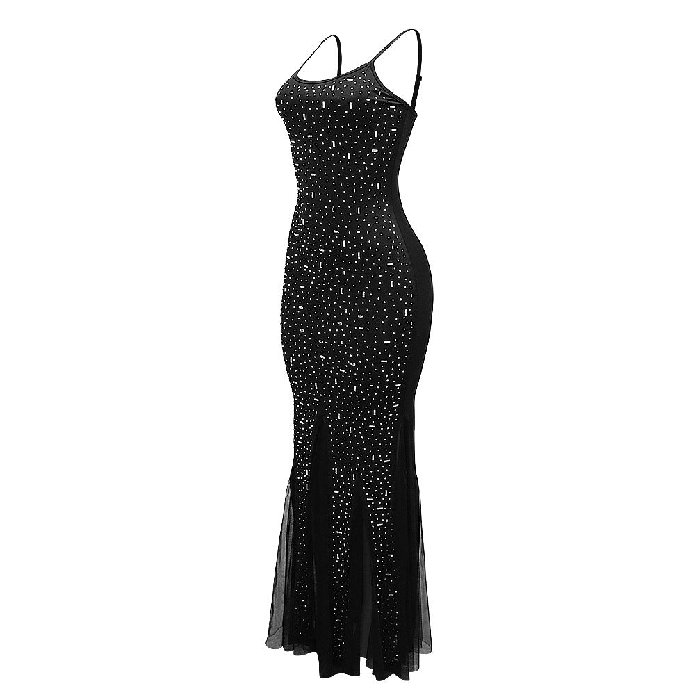 Vestido de cola de pez con tirantes de strass