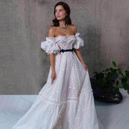 Vestido largo con tirantes de encaje